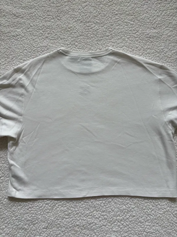 Columbia Sportswear White "Stop & Look" Embroidered Cropped Boxy T-Shirt M - Image 6