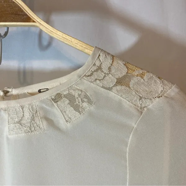 Anthropologie Pins and Needles Ivory White Semi-Sheer Lace Tunic Blouse Top XS - Image 3