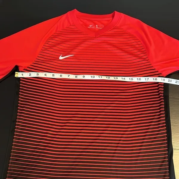 Nike activewear top‎ - Image 4