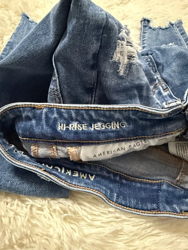 American Eagle Outfitters Hi-Rise Jegging with Raw Hem - Image 5