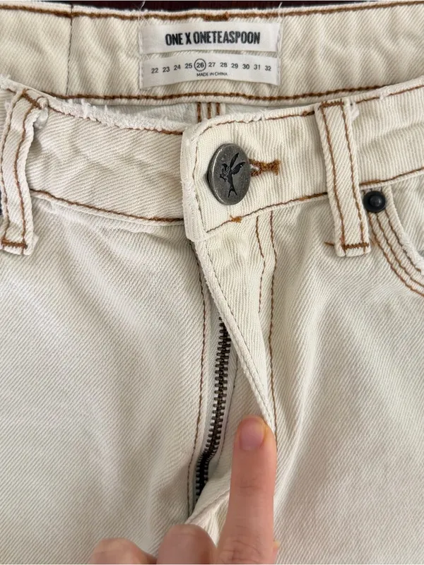 One X Oneteaspoon High Waist Bonita Denim Cut-off Shorts in Cream - Size 26 - Image 5