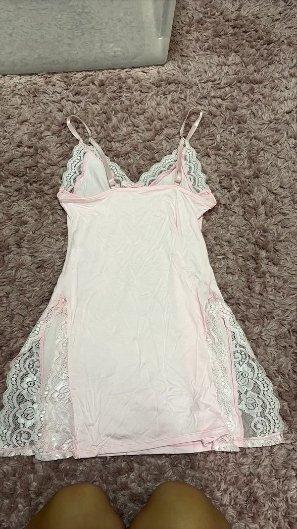Pink night gown - Image 4