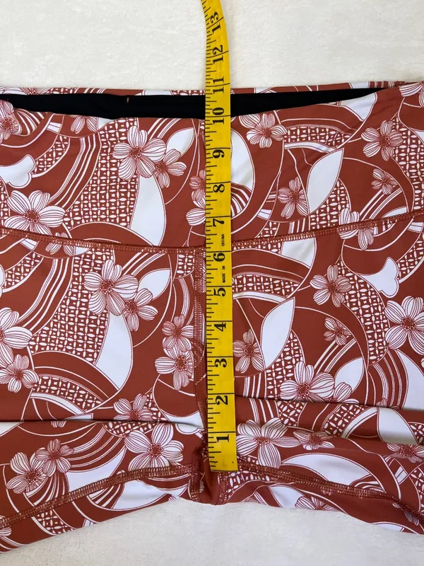 Victoria's Secret Sport Knockout Capri Leggings Size Large - Image 6