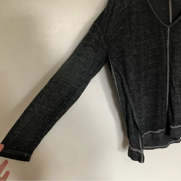 Free People Movement Long Sleeved Burnout Tee Shirt Side Split New Small - Image 5