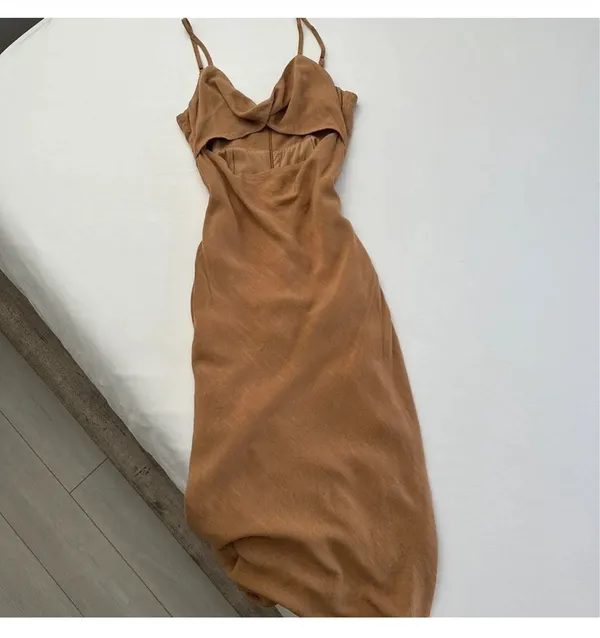 Cut Out Midi Dress Brown - Image 4
