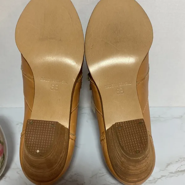 Village Cobbler tan leather shoes - Image 5