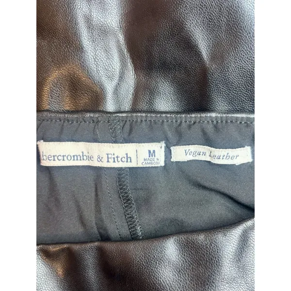 Abercrombie & Fitch Vegan Leather Skort Black High Rise Mini Skirt Shorts M - Image 4