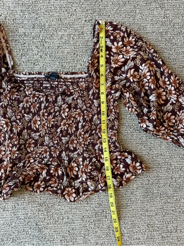 American Eagle Outfitters Brown Floral Smocked Festival‎ Peasant Crop Top Size M - Image 7