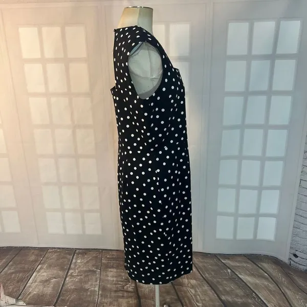 White House Black Market NWT Black And White Polka Dots Sheath Dress Size 12 - Image 4