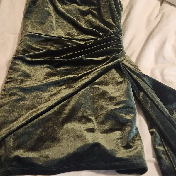 Majorelle dress from revolve. Dark green - Image 5