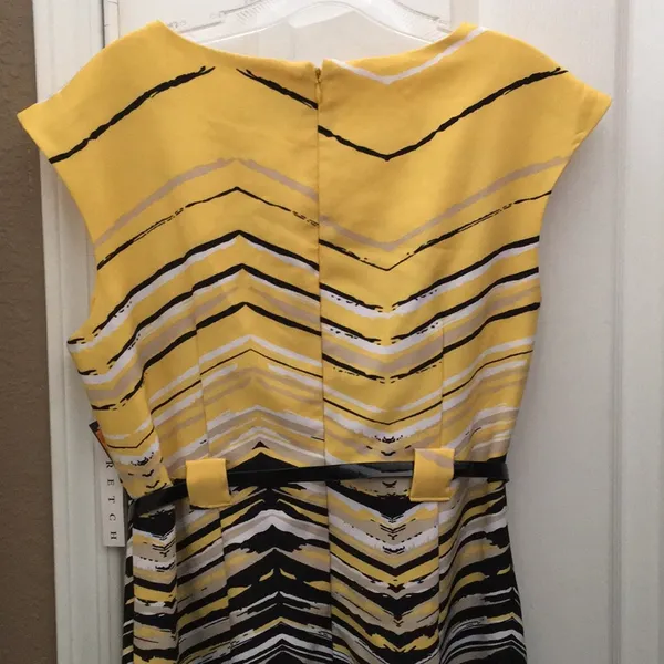FINAL MARKDOWN Ladies’ Ile NWT Dress (12) Yellow - Image 12