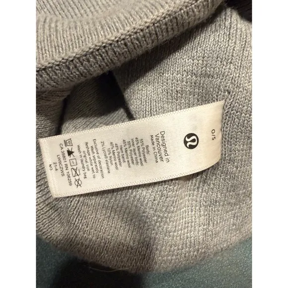 Lululemon Warm Revelation Beanie Hat Grey Neon Yellow Logo Merino‎ Wool Winter - Image 3