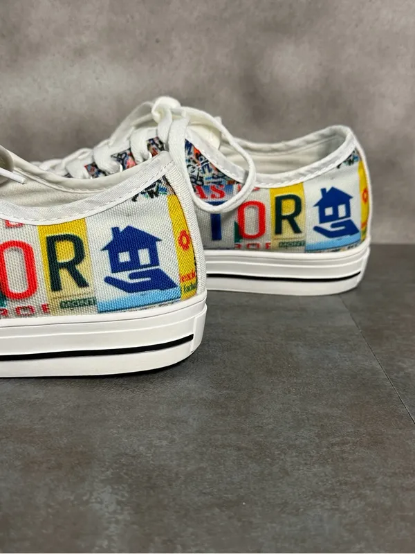 Realtor Canvas Sneakers Women's Size 8 White/Multicolor - Image 10