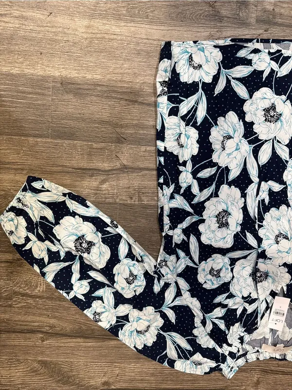 LOFT Floral Long Sleeve Blouse NWT Size S Navy White Elegant Top - Image 5