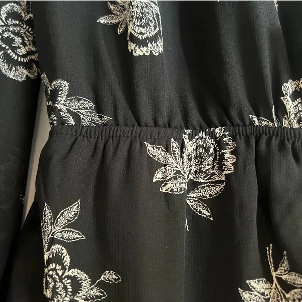 Maurices Black V-Neck Floral Long Sleeve Dress Size Medium Moody Whimsigoth - Image 7
