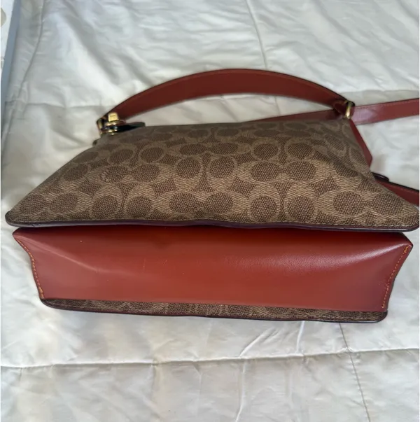 Coach Double Zip Shoulder Signature  Canvas Handbag  - Image 8