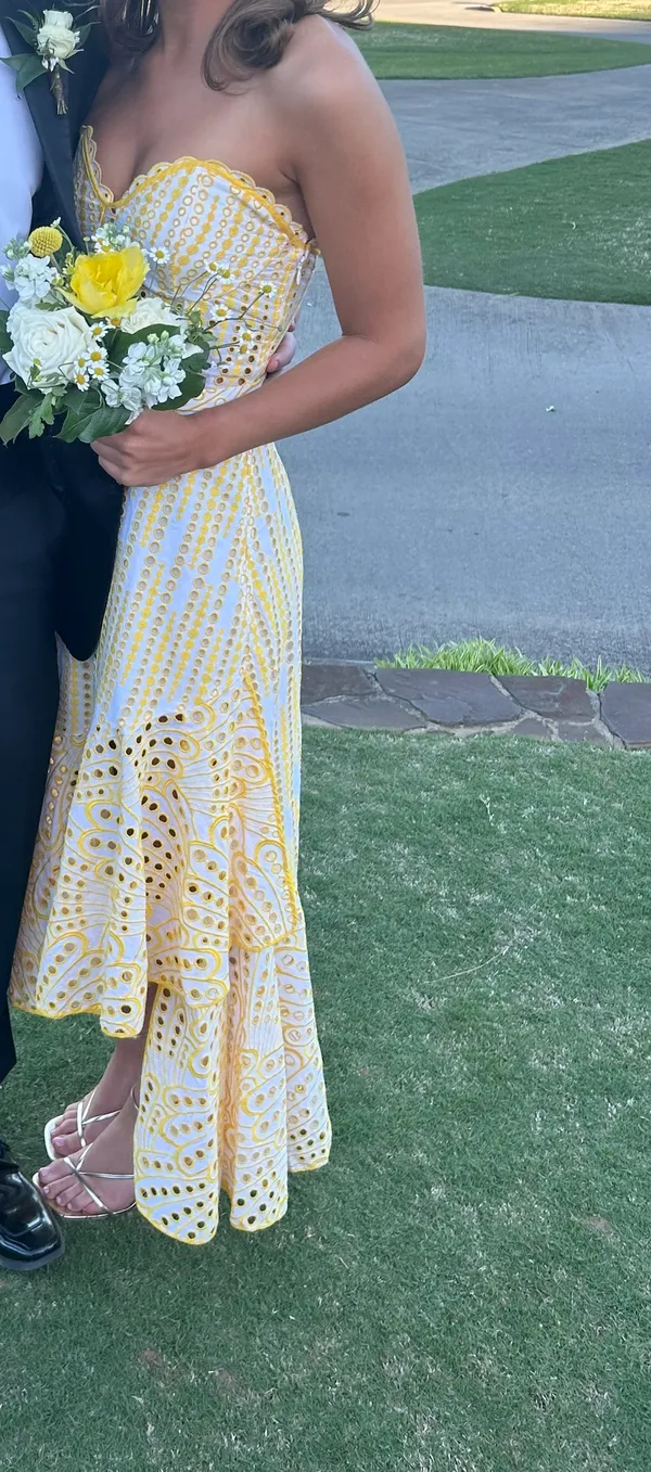 Charo Ruiz Yellow Aurora Strapless Broderie Anglaise Dress With Belt - Image 7
