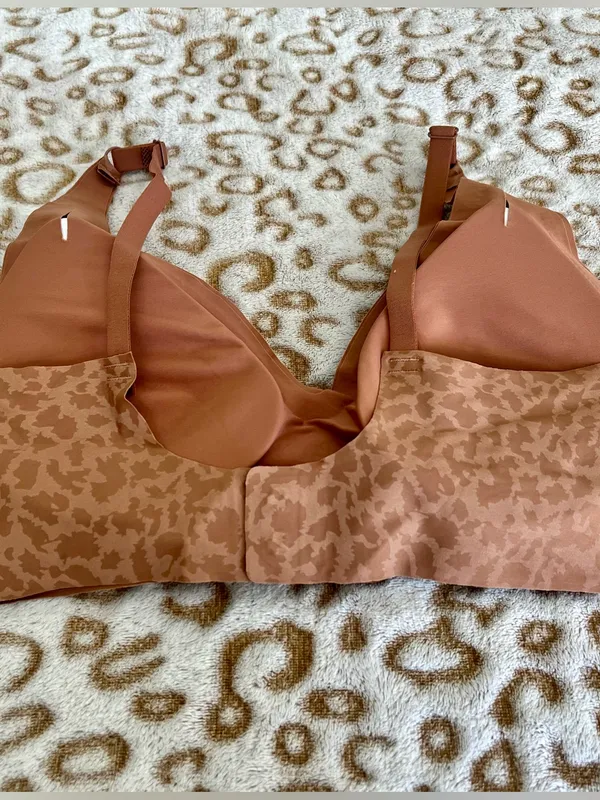 Seamless Nude Wireless T - Image 7