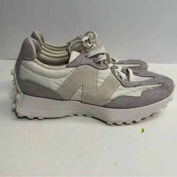 New Balance 327 Suede Trimmed Sneaker Women's Size 9.0 - Image 2