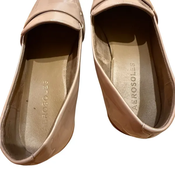 AEROSOLES Glossy Beige Loafers - Image 10