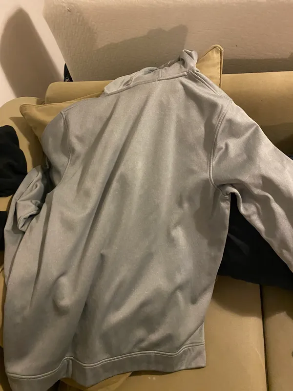 Under Armour Sweatshirt - Image 2