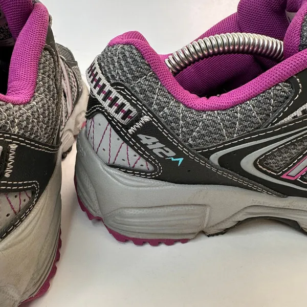 New Balance Womens size 8 412 Trail Running Shoes Sneakers Gray Purple - Image 9