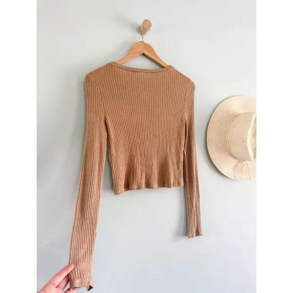 Reformation | Jackie Ribbed Long Sleeve Top in Buff Tan | Est. Sz M - Image 8