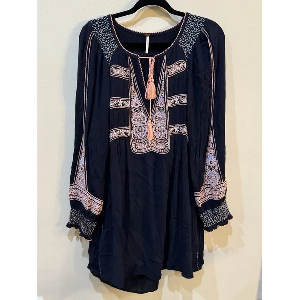 Free People Wind Willow Bohemian Peasant Mini Dress Size Large Navy Embroidered - Image 5