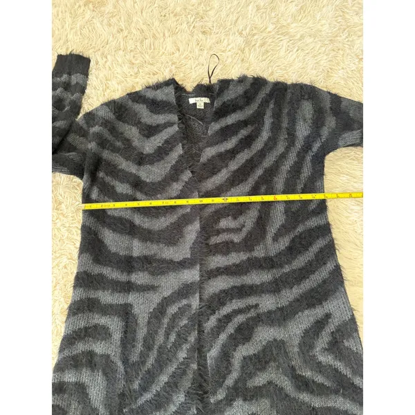 Isela Fuzzy Knit Cardigan Duster Sweater‎ Open Front Zebra Stripe Gray Black M - Image 7