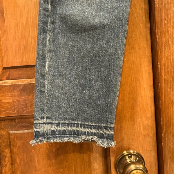 EXPRESS Mom‎ Jeans Women's 4 Super High Rise Button Fly Cropped Denim Pant - Image 3