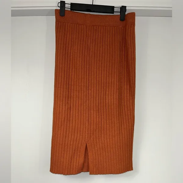 NWT Kate Kasin Ribbed Pencil Sweater Skirt Size Medium - Image 3