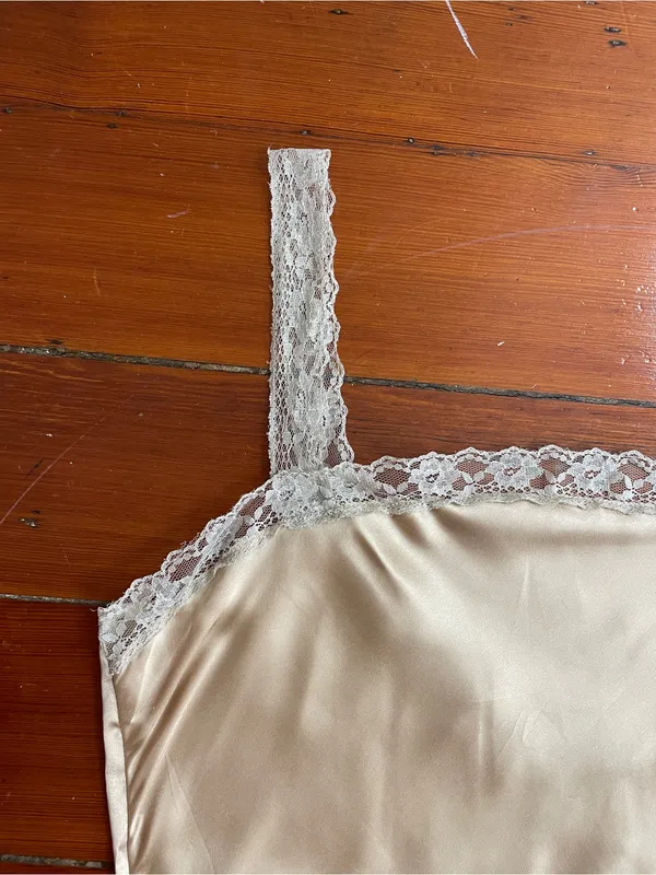 By Anthropologie Reversible Lace-Trimmed Sleep Dress Satin Gold Cutout Sz L 🧡🎀 - Image 13