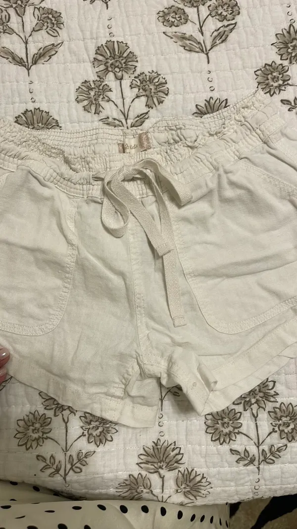 Altar'd State Beach off white Shorts XS - Image 5