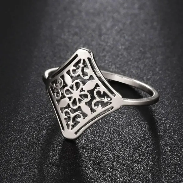 14k White Gold Plated 316L Cut Out‎ Filigree Ring, Size 6 - Image 4