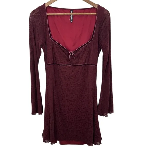 Motel Size XL Burgundy Velvet Mini‎ Dress Sweetheart Neckline Bell Sleeve - Image 2