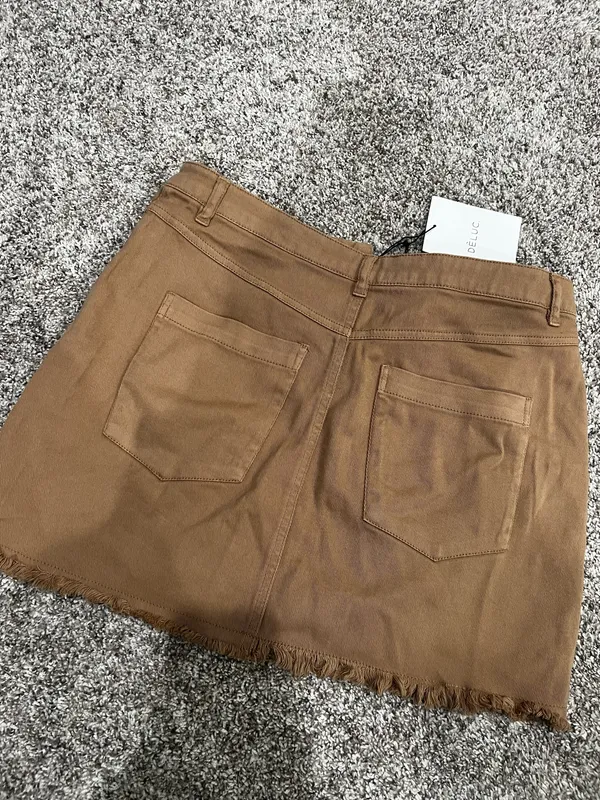 Vici Skirt  - Image 2