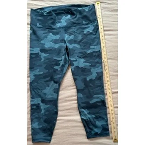 Fabletics PowerHold High Waisted Camo Leggings Blue Grey 1X NEW - Image 2