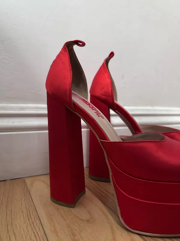 Red chunky platform heels Size 6.5 - Image 4