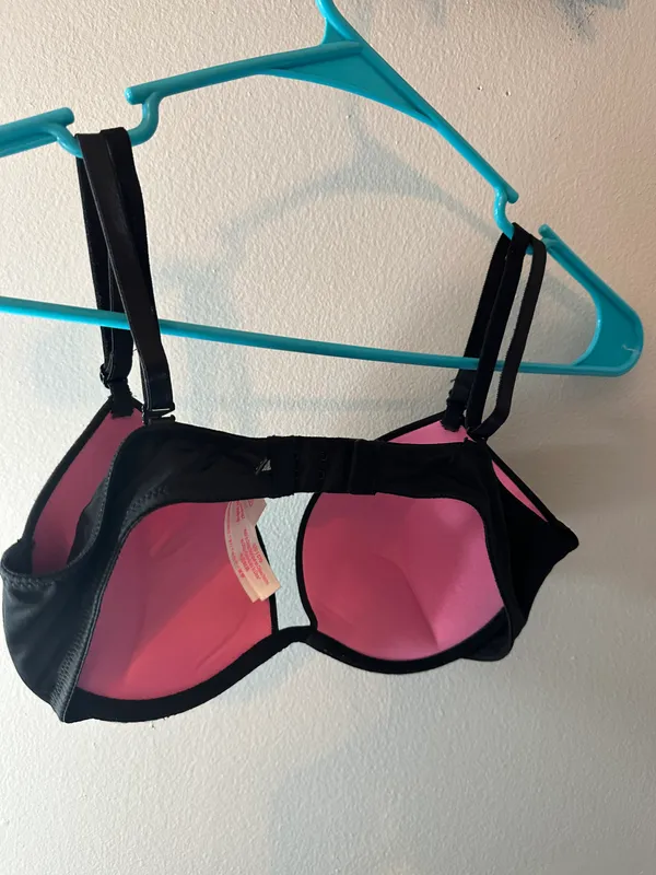 Victoria's Secret Push-up Bra - Image 2