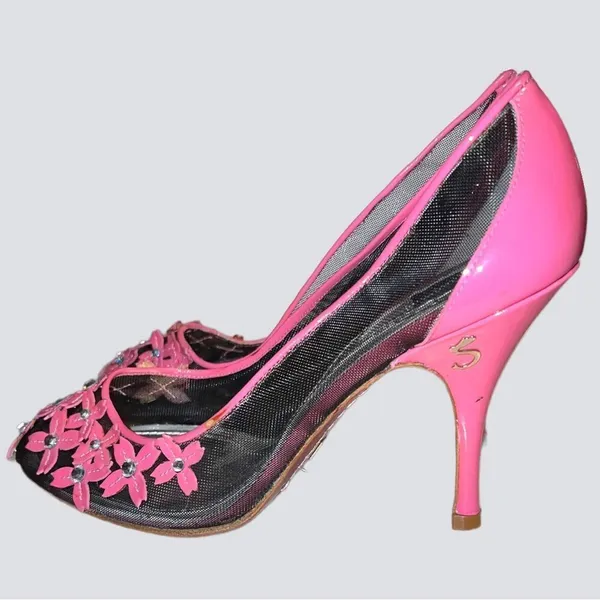 Stuart Couture gorgeous unique pink patten leather heels with black mesh… - Image 4