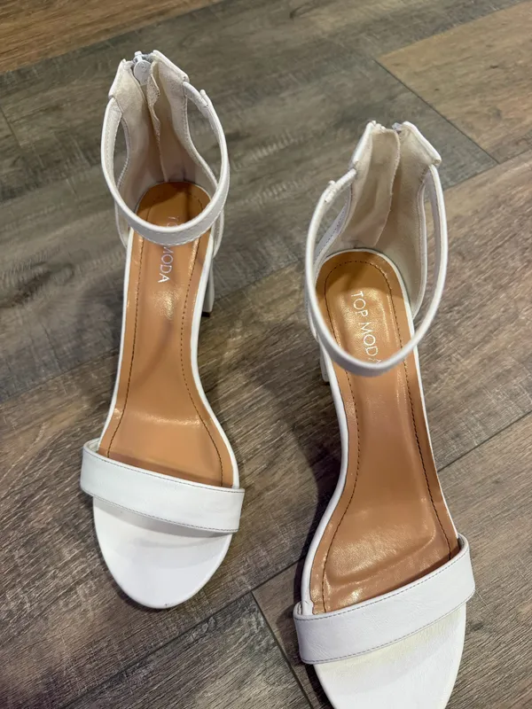 white top moda heels - Image 5