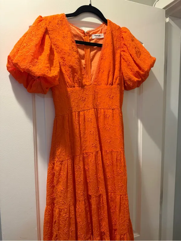 Showpo maxi orange Lace Dress with Puff Sleeves - Image 4