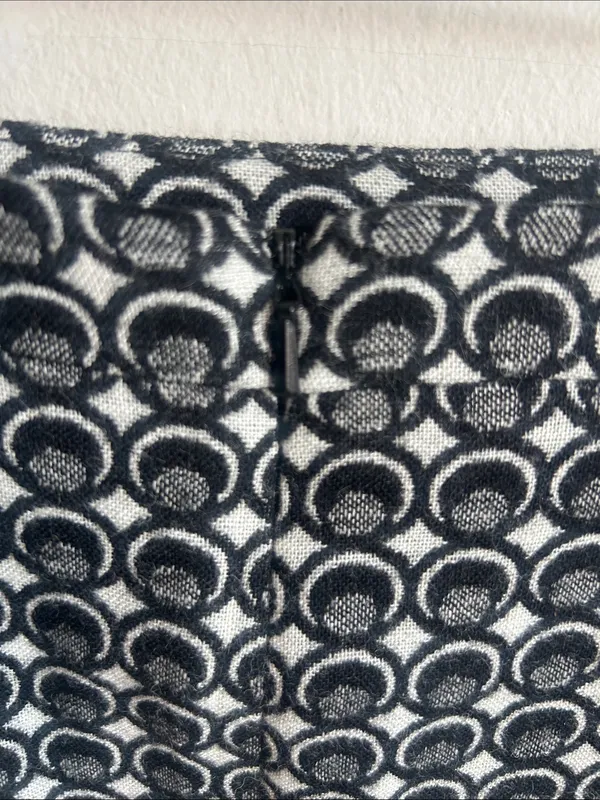 Biden Abstract Print Grey White Pencil Skirt Size 2 - Image 10
