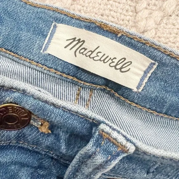 MADEWELL Cali Demi-Boot Jeans in‎ Dorrance Wash: Kick Out Crop - Image 6