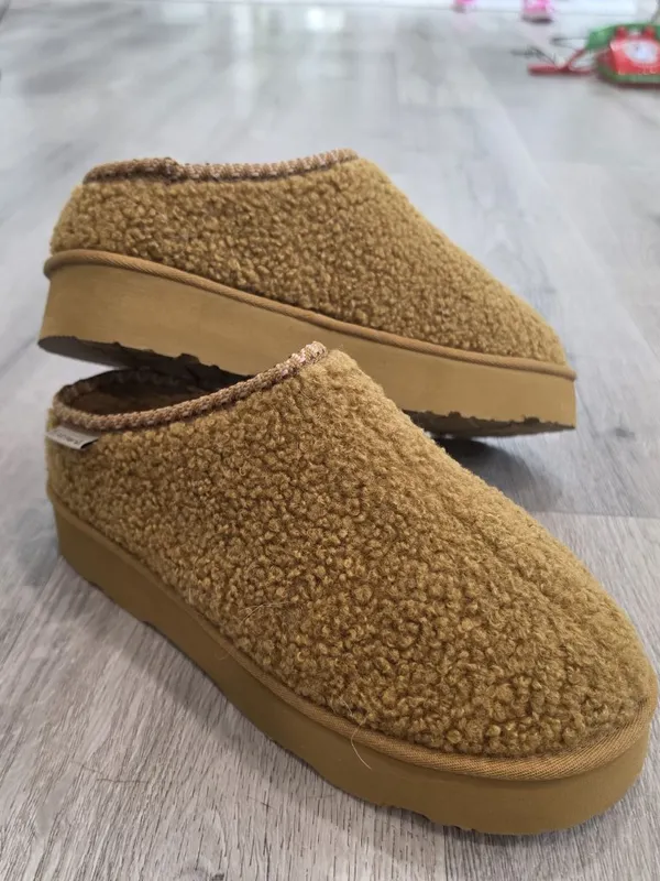Bearpaw Women's Snuggle Martis Slippers Sz 10 WIDE Brown Faux Shearling Slip-On - Image 2