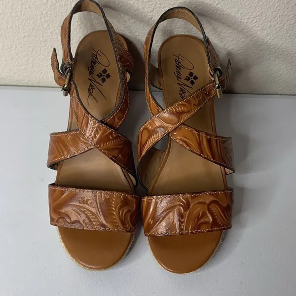Patricia Nash Rafa Tooled Brown Leather Wedge Sandals Espadrilles Women’s Sz 5 - Image 4
