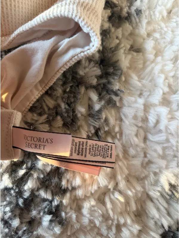 Victoria's Secret Bra - Image 2