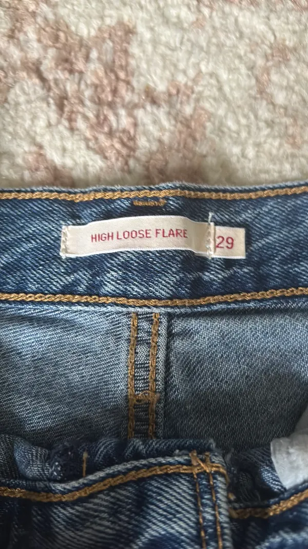 Levi’s Jeans High-Rise Loose Flare - Image 4