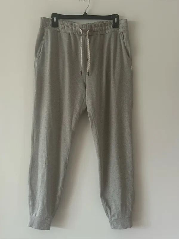 Vuori Performance Gray Jogger Sweatpants Size L - Image 2