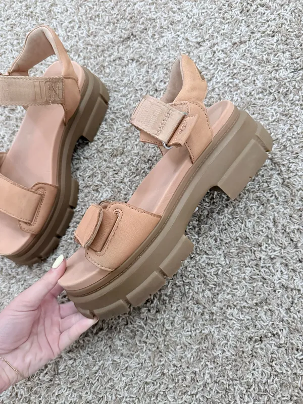 UGG platform sandals - Image 3